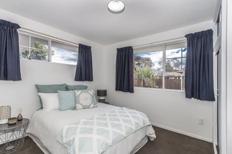 Photo of property in 71 Denise Crescent, Hornby, Christchurch, 8042