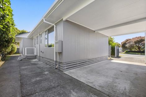 Photo of property in 1 Belray Place, Papamoa Beach, Papamoa, 3118