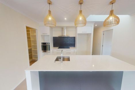 Photo of property in 30 Silicon Way, Fitzherbert, Palmerston North, 4410