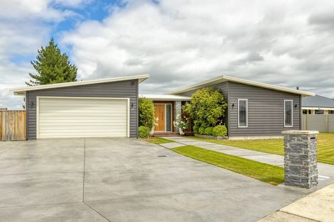 Photo of property in 27 Gimson Street, Solway, Masterton, 5810
