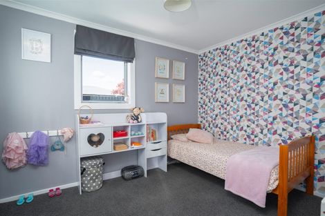 Photo of property in 10 Warren Crescent, Hillmorton, Christchurch, 8025