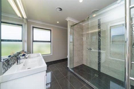 Photo of property in 34 Rodeo Drive, Kelvin Grove, Palmerston North, 4414
