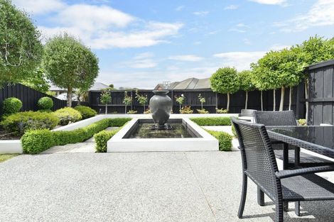 Photo of property in 3 Orewa Close, Parklands, Christchurch, 8083