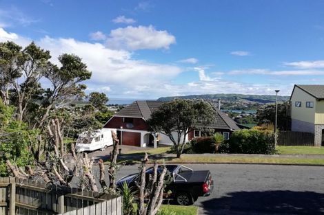 Photo of property in 18 Mercury Way, Whitby, Porirua, 5024