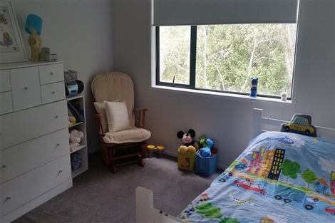 Photo of property in 43 Heathglen Place, Bayview, Auckland, 0629