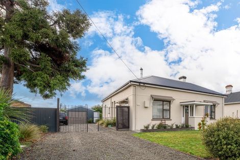 Photo of property in 100 High Street, Waimate, 7924