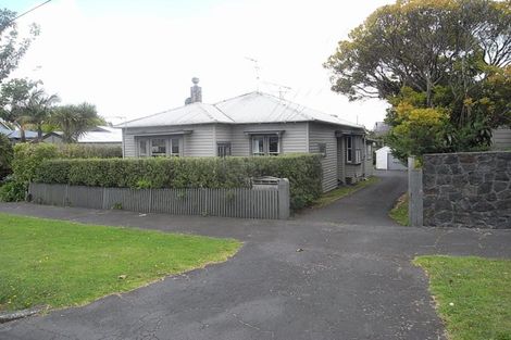 Photo of property in 2/30 Lloyd Avenue, Mount Albert, Auckland, 1025