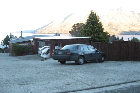 Photo of property in 32 Lomond Crescent, Queenstown, 9300