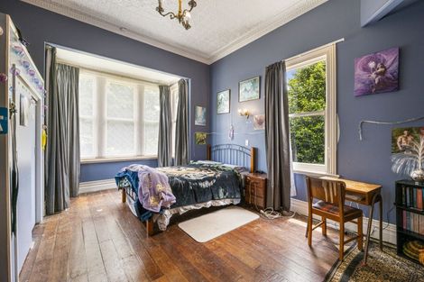 Photo of property in 18 Mills Street, Eltham, 4322