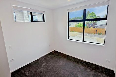 Photo of property in 1/23 Awaroa Road, Sunnyvale, Auckland, 0612