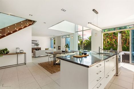 Photo of property in 7 Rangi Avenue, Schnapper Rock, Auckland, 0632