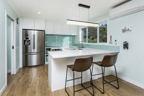 Photo of property in 339a Glenvar Road, Long Bay, Auckland, 0630