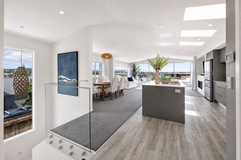 Photo of property in 3 Sackville Street, Fitzroy, New Plymouth, 4312
