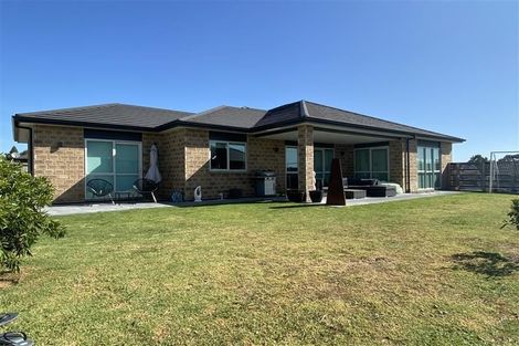 Photo of property in 18 Kauri Drive, Waiuku, 2123