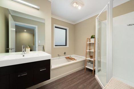 Photo of property in 9 Rochfort Crescent, Pyes Pa, Tauranga, 3112