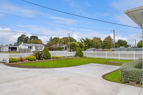 Photo of property in 382 High Street South, Carterton, 5713