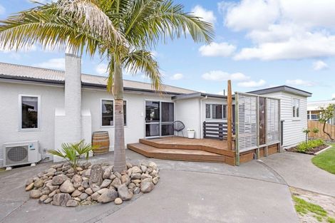 Photo of property in 16 Laurent Place, Greenmeadows, Napier, 4112