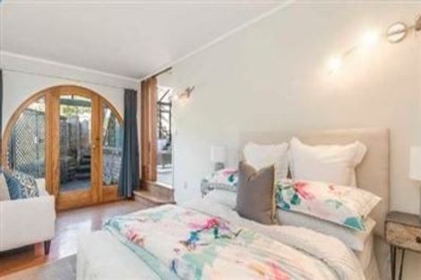 Photo of property in 1/10 Titiwai Place, Birkenhead, Auckland, 0626