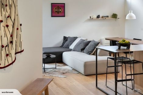 Photo of property in 63 Mcdonnell Road, Arrowtown, 9302