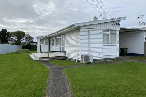 Photo of property in 13 Temuera Street, Otaki, 5512