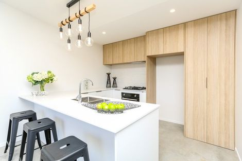 Photo of property in 6b Burns Street, Westown, New Plymouth, 4310