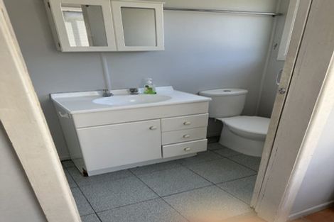 Photo of property in 1 First Avenue, Urenui, 4377