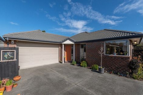 Photo of property in 102a Prestons Road, Redwood, Christchurch, 8051