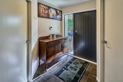 Photo of property in 1a Peel Place, Wainuiomata, Lower Hutt, 5014