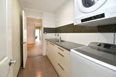 Photo of property in 6 Raabia Close, Parakai, 0830