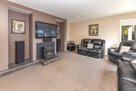 Photo of property in 16 Broadhaven Avenue, Parklands, Christchurch, 8083