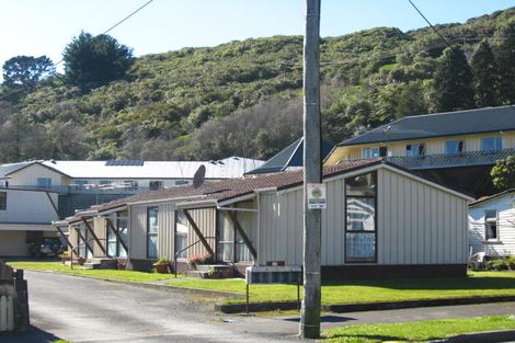 Photo of property in 39 Murray Street, Greymouth, 7805