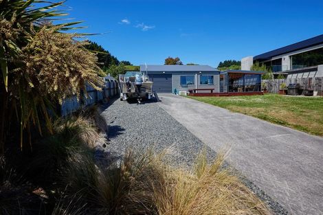 Photo of property in 48 Kotare Place, South Bay, Kaikoura, 7300