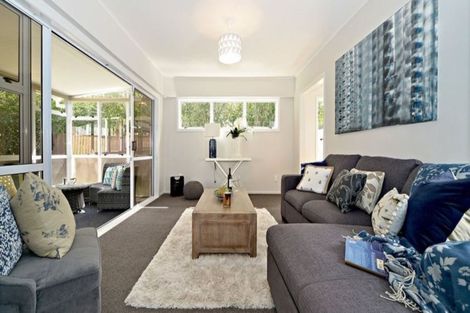 Photo of property in 12 Barnard Place, Manurewa East, Auckland, 2102