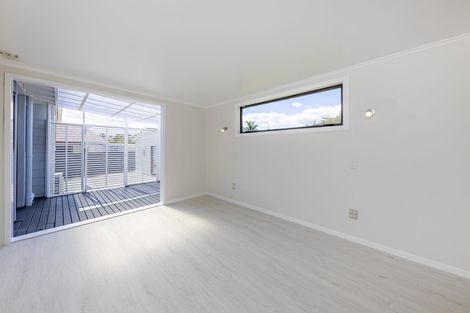 Photo of property in 80 Everglade Drive, Goodwood Heights, Auckland, 2105