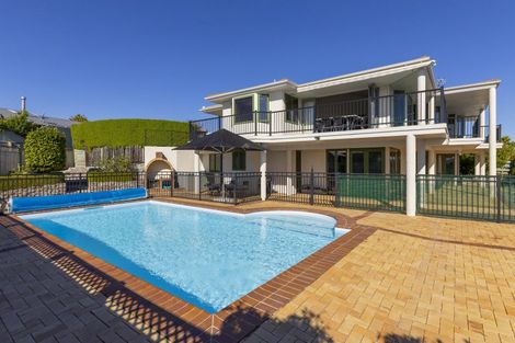 Photo of property in 2/70 Harvey Street, Waipahihi, Taupo, 3330