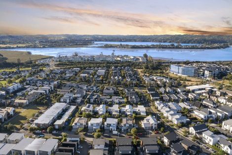 Photo of property in 32 Meteor Road, Hobsonville, Auckland, 0616