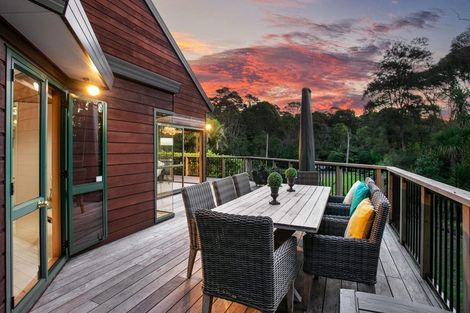 Photo of property in 22 Cochran Road, Oratia, Auckland, 0604