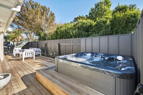 Photo of property in 3 Salisbury Avenue, Terrace End, Palmerston North, 4410