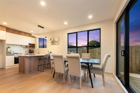 Photo of property in 7a Hewlett Road, Massey, Auckland, 0614