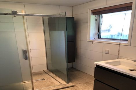 Photo of property in 38 Portadown Avenue, Pakuranga Heights, Auckland, 2010