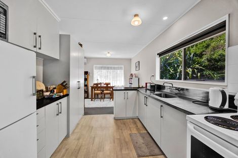 Photo of property in 33 Herekawe Drive, Spotswood, New Plymouth, 4310