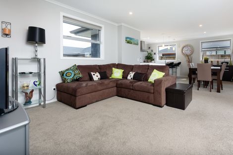 Photo of property in 17 Kanono Close, Papamoa Beach, Papamoa, 3118