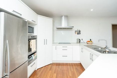 Photo of property in 18 Maccallum Court, Rototuna, Hamilton, 3210