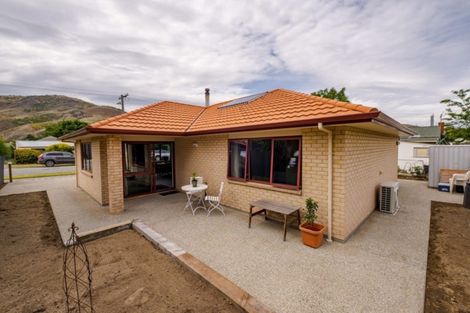 Photo of property in 19 Erris Street, Cromwell, 9310