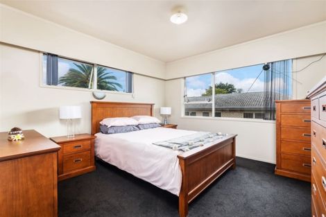 Photo of property in 201 Te Atatu Road, Te Atatu South, Auckland, 0610