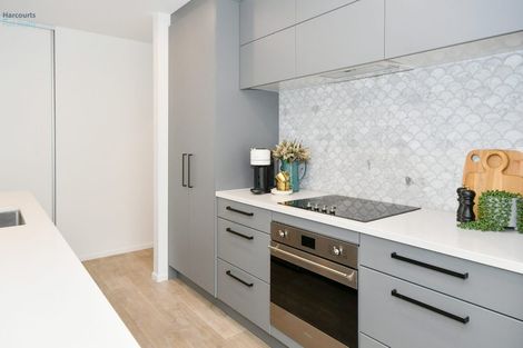 Photo of property in 6 Hoiho Road, Pukekohe, 2120