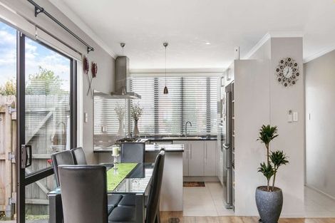 Photo of property in 26 Tarapiroe Avenue, Takanini, 2112