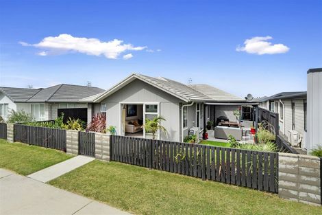 Photo of property in 10 Lion Place, Papamoa, 3118