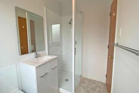 Photo of property in 2/116 Titirangi Road, New Lynn, Auckland, 0600