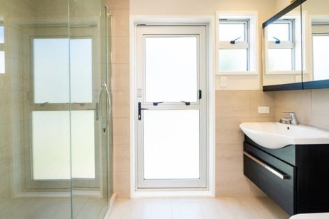 Photo of property in 15 Emerald Hill, Havelock North, 4130